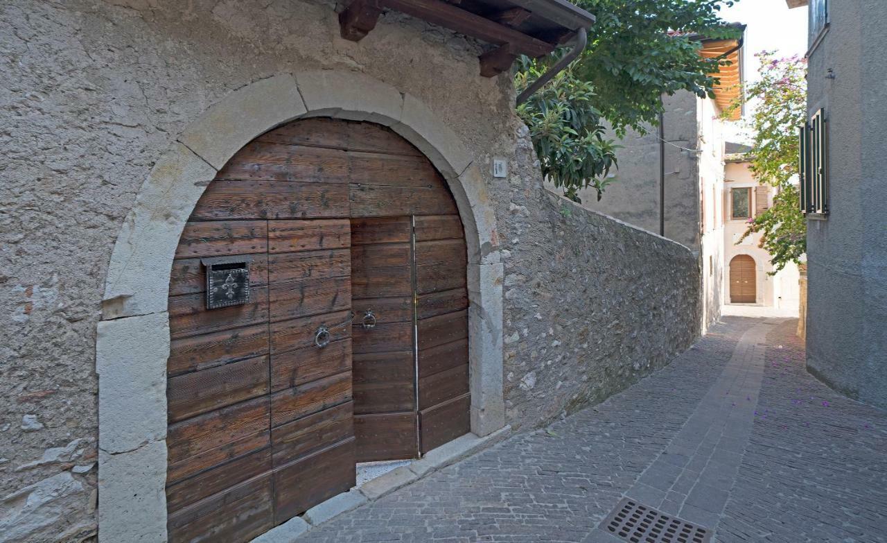 B&B Il Sogno Nel Borgo Gargnano Exterior foto
